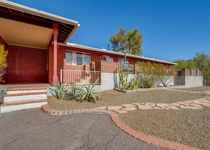 Close To Hiking & Biking: Mtn-view Holiday home *