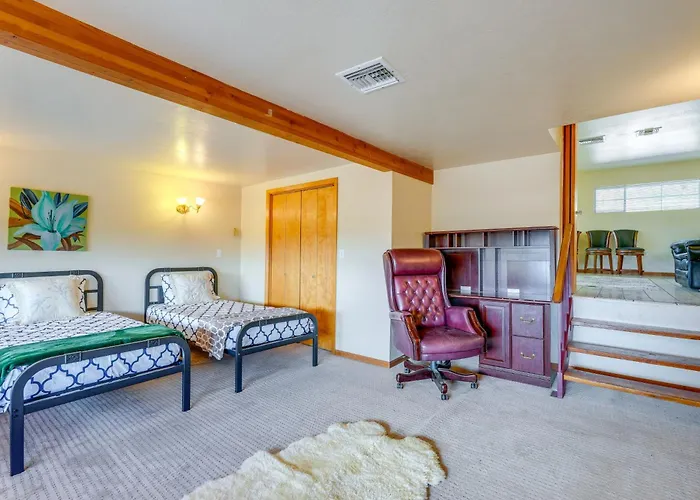 Holiday home Close To Hiking & Biking: Mtn-view *